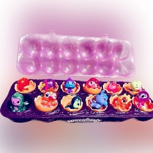 Bundle of 19 total! HATCHIMALS COLLEGGTABLE CARTON PURPLE 12 pack + 2 pack